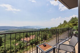 Bayview Hills Luxury Residences