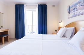 Bayview Hotel & Apartments