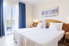 Bayview Hotel & Apartments