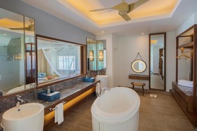 Centara Grand Island Resort & Spa Maldives All Inclusive