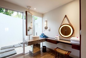 Centara Grand Island Resort & Spa Maldives All Inclusive