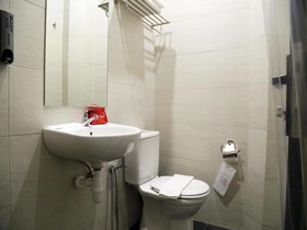 B Street Hotel
