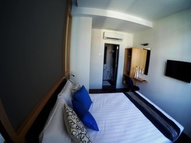 B Street Hotel
