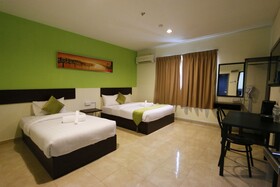 Golden Roof Hotel Falim