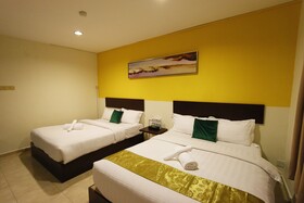 Golden Roof Hotel Falim