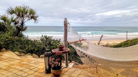 Pura Vida Tofo Beach House