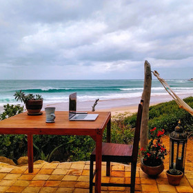 Pura Vida Tofo Beach House