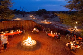 Intu Afrika Kalahari Camelthorn Lodge