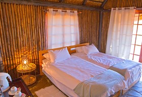 Intu Afrika Kalahari Camelthorn Lodge