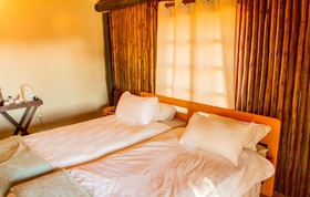 Intu Afrika Kalahari Camelthorn Lodge
