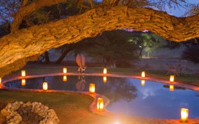 Intu Afrika Kalahari Camelthorn Lodge