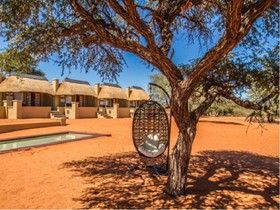 Intu Afrika Kalahari Camelthorn Lodge