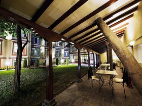 Shambaling Hotel
