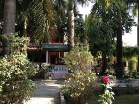 Sauraha Resort