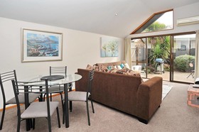 Gordon Villa 2 - Merivale