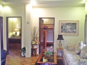 Foxy’s Beach Resort