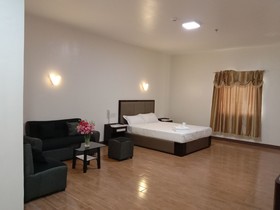 Meaco Royal Hotel- Lucena
