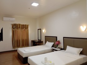 Meaco Royal Hotel- Lucena