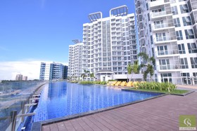 8 Newtown Boulevard