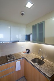 8 Newtown Boulevard