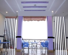 Taj Hotel And Restaurant