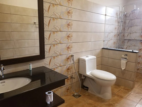 Zifan Hotel & Suites