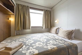 Compass River City Hotel