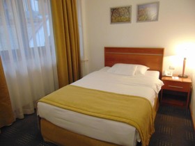 Hotel M