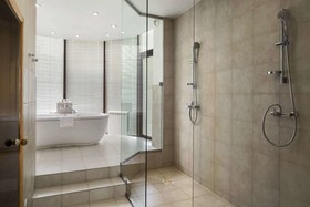 Ramada by Wyndham Hotel & Spa Yekaterinburg