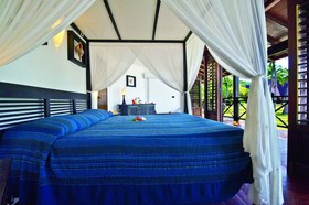 New Emerald Cove Hotel