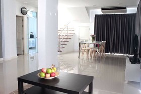 P Villa Buriram