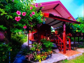 Baan Kamolsit Resort