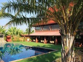 Baan Suchadaa Lampang Resort
