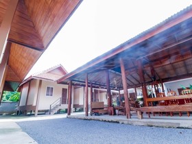 Saksri Resort