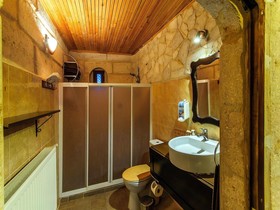 Adanos Konuk Evi