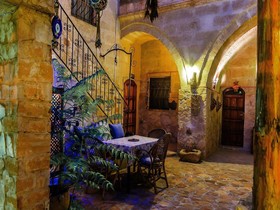 Adanos Konuk Evi