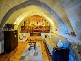 Adanos Konuk Evi