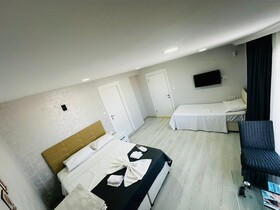 Airport Black Sea Hotel & Restaurant