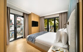 Bentley Hotel Old City