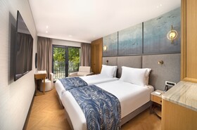 Bentley Hotel Old City