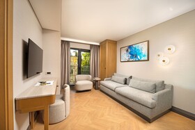 Bentley Hotel Old City