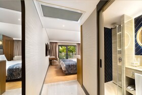 Bentley Hotel Old City