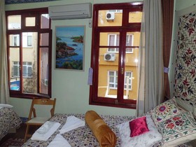 Chora Guesthouse