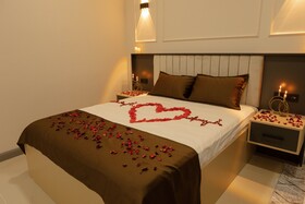 City Night Suites & Hotels