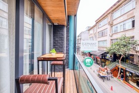 Elephant In The Room Hotel