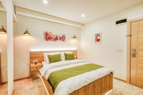 Elephant In The Room Hotel