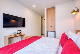 Elephant In The Room Hotel