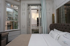 Fuga Hotel Constantinidis