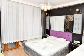 Royal Garden Suite Hotel