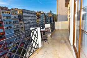 Royal Garden Suite Hotel